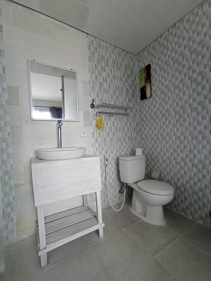 Asung Guesthouse Canggu Esterno foto