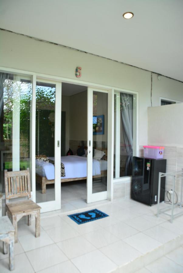 Asung Guesthouse Canggu Esterno foto